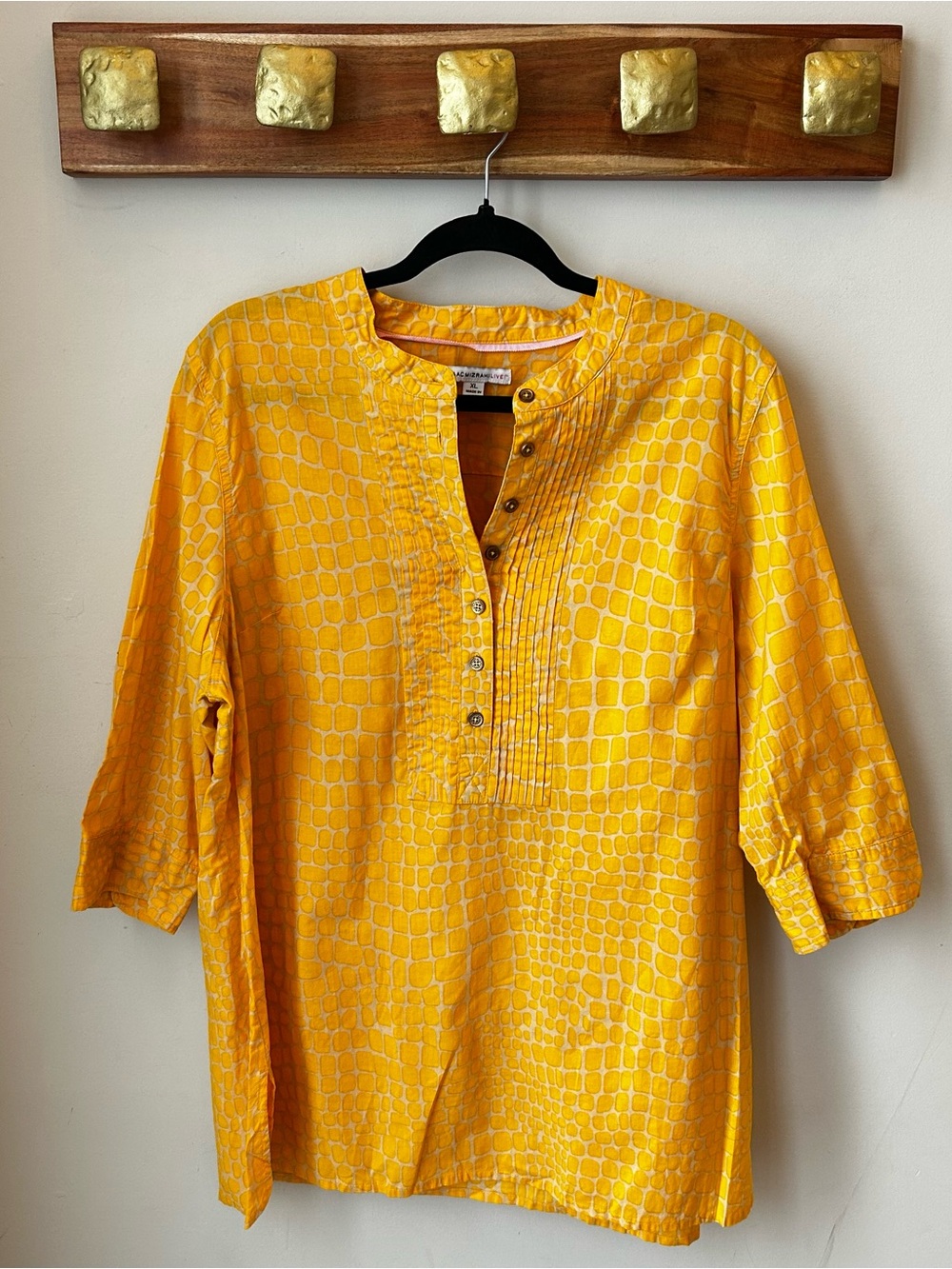 Isaac Mizrahi Live! Yellow Patterned Henley Top Size XL Cottagecore Resortwear